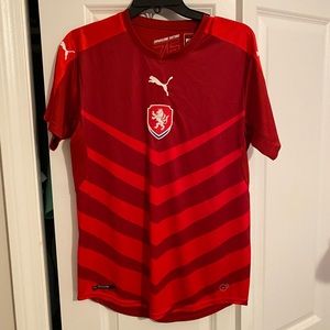 Puma men’s Czech Republic size small soccer jersey.